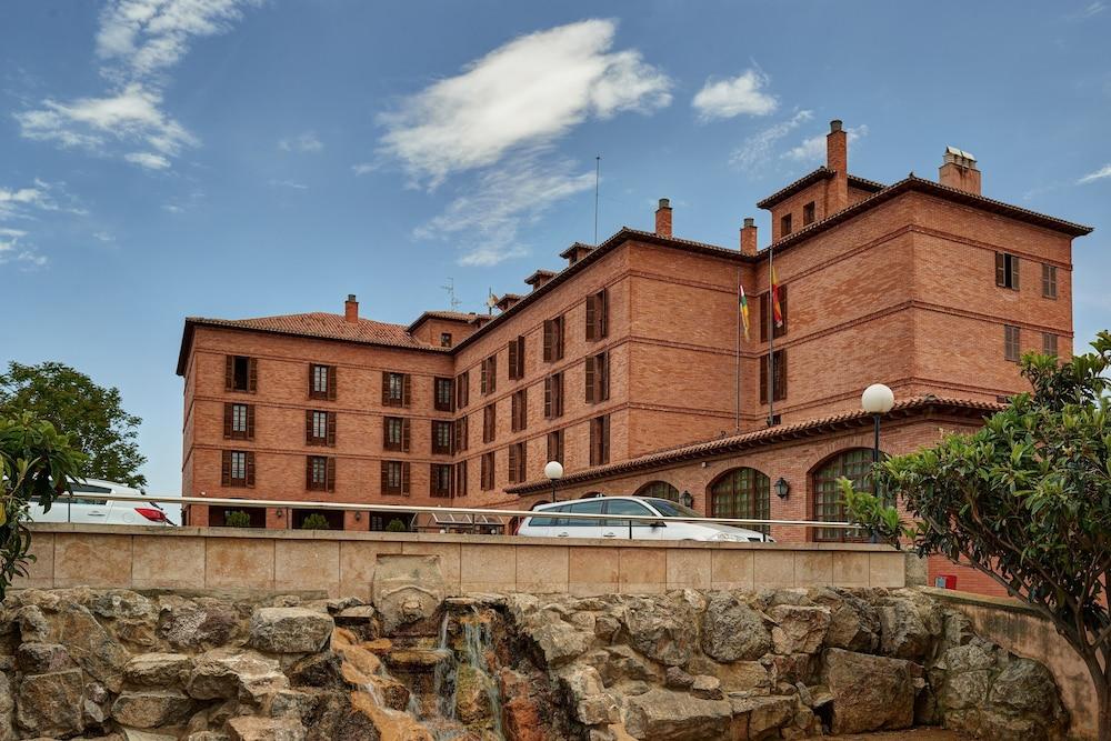Parador De Калахорра Экстерьер фото