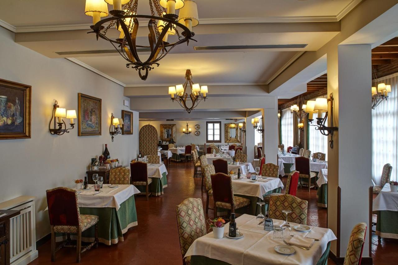 Parador De Калахорра Экстерьер фото